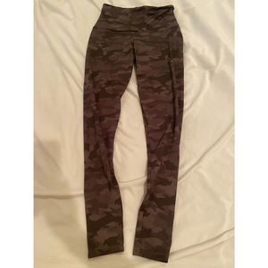 Camo print leggings